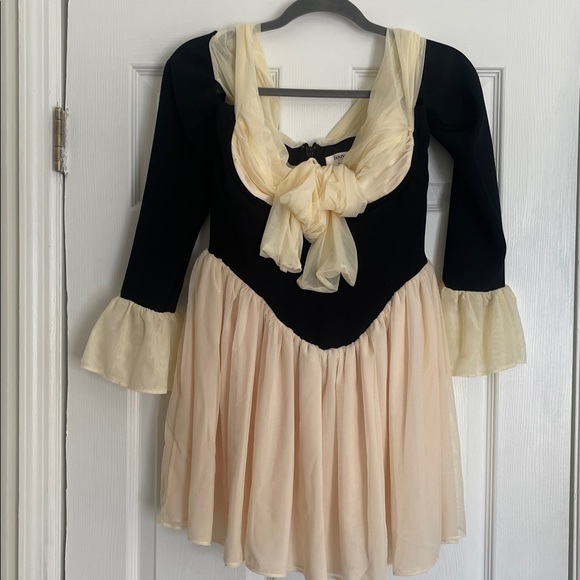 NWOT House of CB ALANA Black & Cream Off Shoulder Dress - Picture 10 of 12